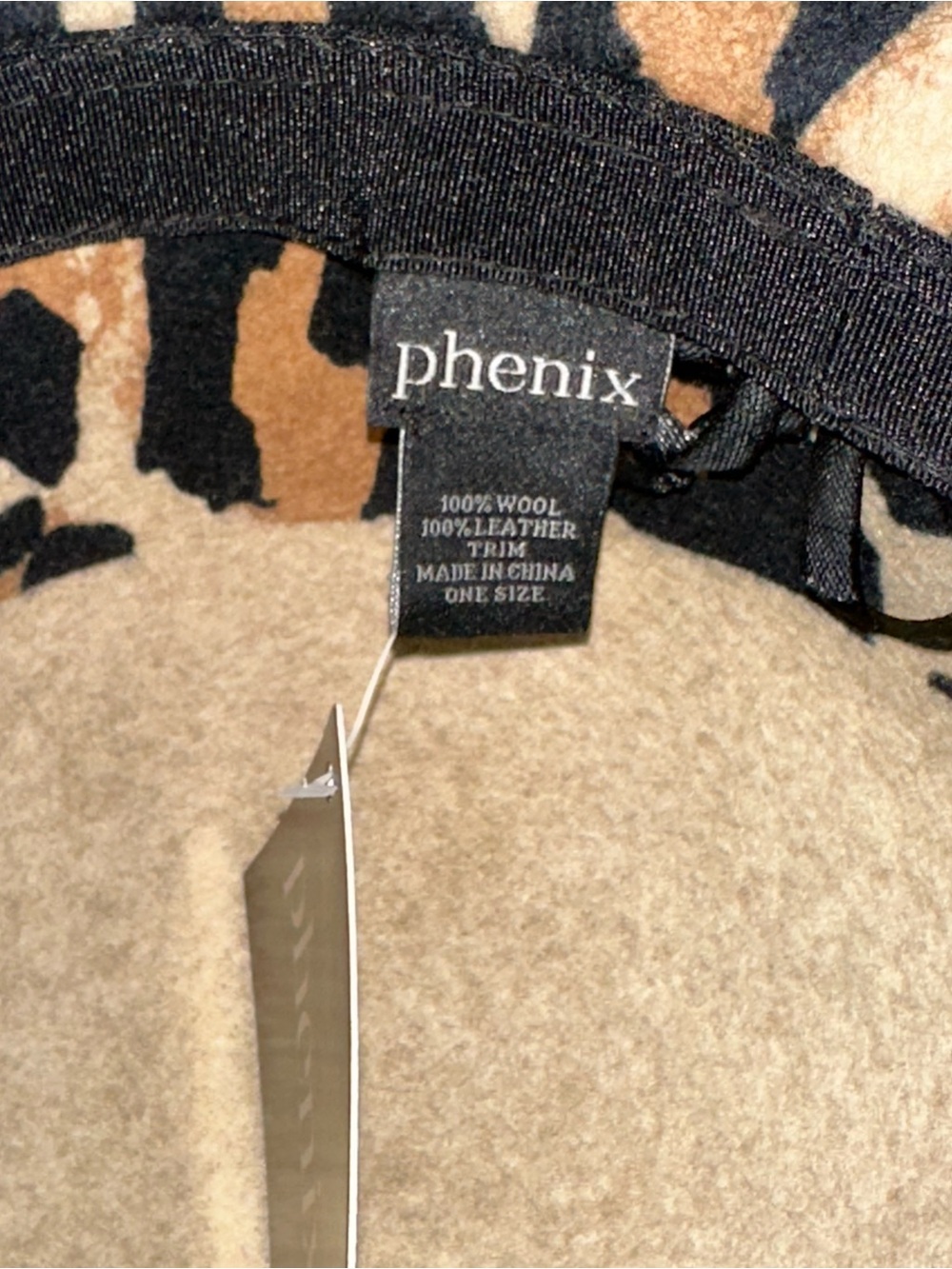 Wool hat - Picture 2 of 3